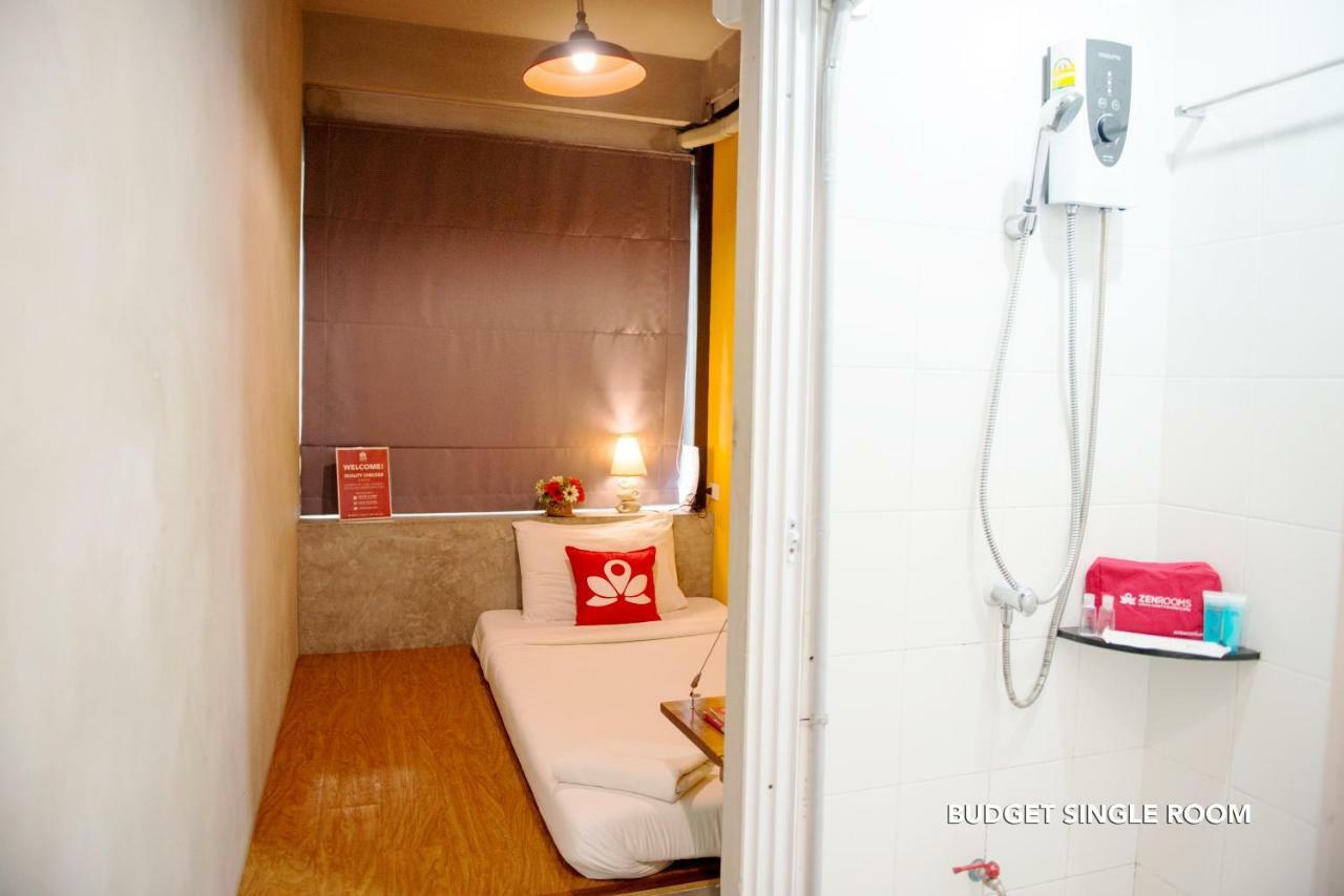 Zen Rooms Damrongrak Road Bangkok Exterior photo